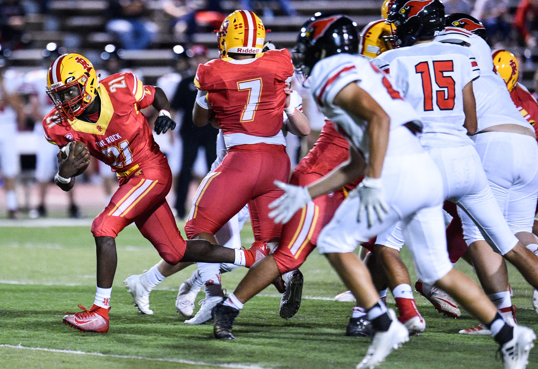 090619-mda-spt-rocky-football-011a.jpg